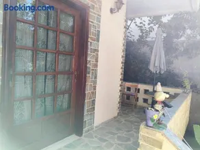 Apartment with Garden - Image 1