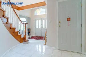 Great Guest Suite in a Gorgeous House - Image 5