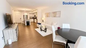 Premium 1BR Near Irvine - Prime Location - Image 1