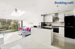 Weybridge Home - Image 3