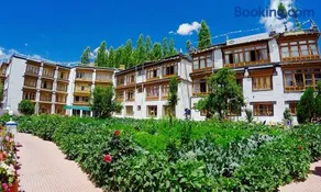 Oriental Hotel - Image 3
