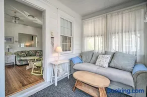 Darling Ocean City Cottage, 2 Blocks to Beach! - Image 5