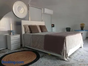 Troglo Domo Glamping Villena - Image 5