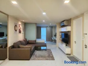 Condominium/2Bedrooms/Sukhumvit Soi5/BTS Nana-50m² - Image 2