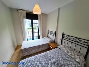 Apartamento Playa Rapadoira. Terraza y Piscina - Image 2