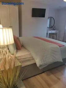 Apartment - Image 5