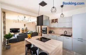 Luxurious Home In Biograd Na Moru With Sauna - Image 3