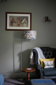Braithwaite Hall Apartment - Image 2