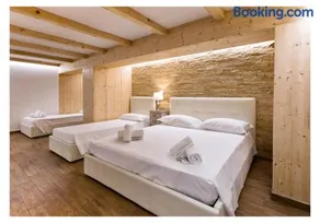 Ludovica's Apartment - Image 2