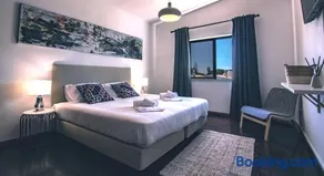 Pine House - Faro Airport, Beach and City Center - Image 3