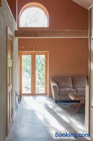 Pinewood Guesthouse - Image 1