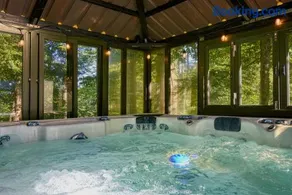 Grenville Gem: Luxury Chalet,Pool & Jacuzzi Oasis - Image 2