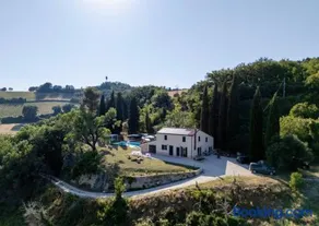 B&B Greta - Image 1