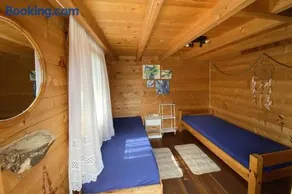 Blockhütte am Flugplatz mit Pool - Image 2