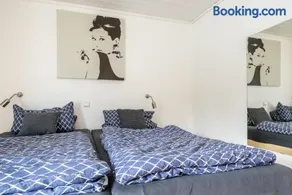 ID 7025 - Private Rooms - Image 3