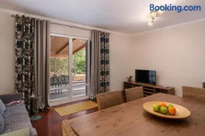 Apartamento Formosa Patio with garden - Image 5