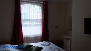 Kensington and Chelsea grand apartment - Image 2