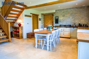 Yew Tree Cottage - Image 3