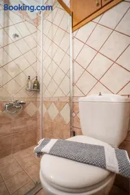 Villa Tzitzifes - Image 3
