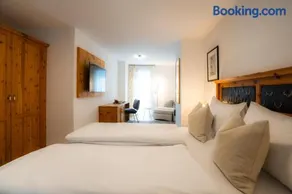 Edelmanns Villa Cara Suites - Image 5