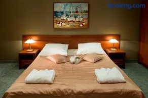 Kompleks Hotelowy Logos - Image 1