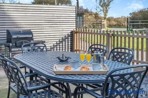 2 Bed in Clevedon oc-t30786 - Image 4