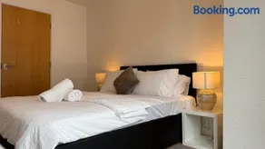 High Spec 3 Bedroom Apartment with Balcony I Opposite Wembley Stadium and OVO Wembley Arena I Easy Access to Central London and London's Iconic Landmarks I Paid Parking Available - Image 2