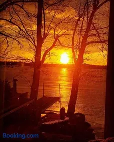Sunset Heaven - Modern Lake House with Spa - Image 1