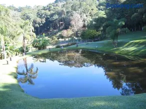 Linda chácara em Ibiuna com lago e piscina - Image 3
