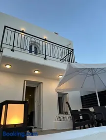 Seaside Luxury Komi Beach Villa - Image 3