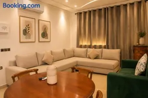NEW Central Residency AC Wi-Fi Balcony - Image 1