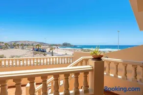 Cozy Beach House - Image 2