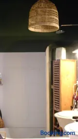 chambre chez particulier avec SDB et étage indépendant proche ARENA - Image 1