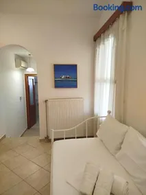 Margarita's home - Image 5