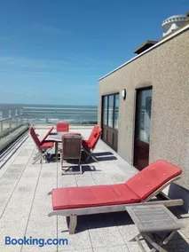 Penthouse Poseidon - Image 1