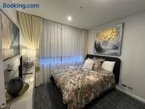 Inner City Luxury Accommodation - Image 4