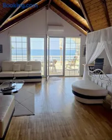 Suite in front of the sea - Image 3