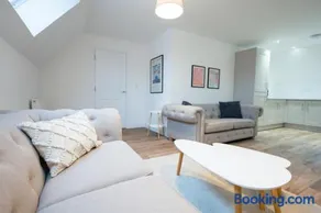 Stylish 2BR in Wickham Market - Image 3