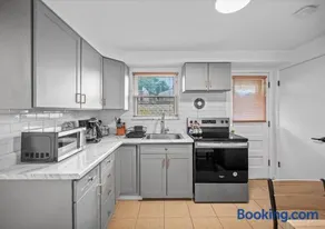 Stylish House near Frick Park - Image 2