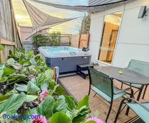 Hot Tub - Best Views - Near Stadiums! - Image 2