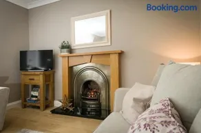 Seal Cottage - Image 2