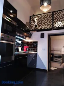 DownTown DeLuxe Apartment - Image 1