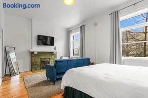 Library Square Suites - Image 5