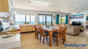 Peter's Cottage - A Coastal Gem In Historic 1770 - Image 3