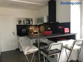 Chez Lio & Jess - Image 2