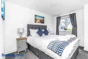 Super Prime Luxury Waterfront View DBay by TBA - Image 5