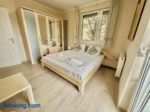 Langman Guesthouse - Image 1