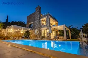 Villa Regina, with superb views - Image 2