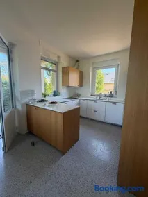 Bright house in the heart of Minihic sur Rance - Image 3