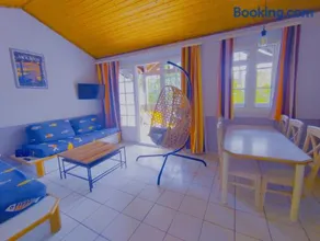 Appartement 6 personnes, 40m2, lave-linge, 2 salles de bain, grand balcon, piscine et proche golf - Image 1